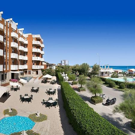 Hotel Continental Fano Exterior photo